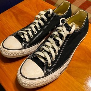 Converse Black Low Top